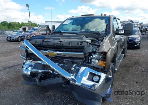 2015 Chevrolet Silverado K2500 Heavy Duty Ltz z USA, uszkodzony, nr VIN 1GC1KWE8XFF133886